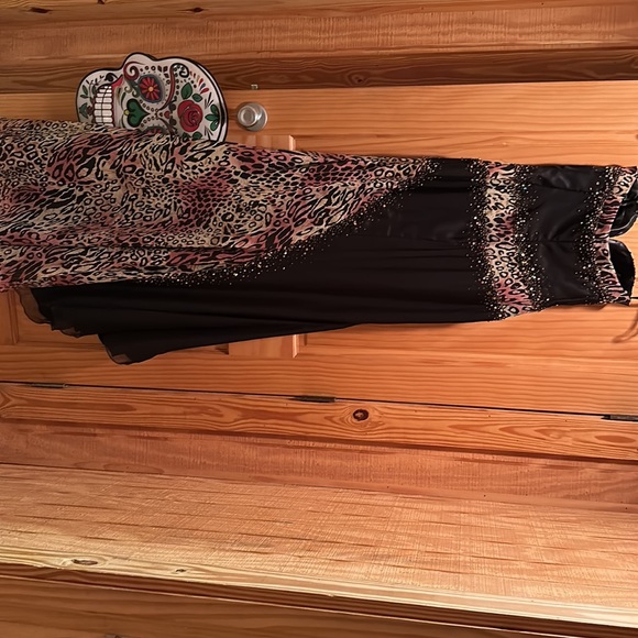 Leopard print Evening Prom Gown - Picture 7 of 7